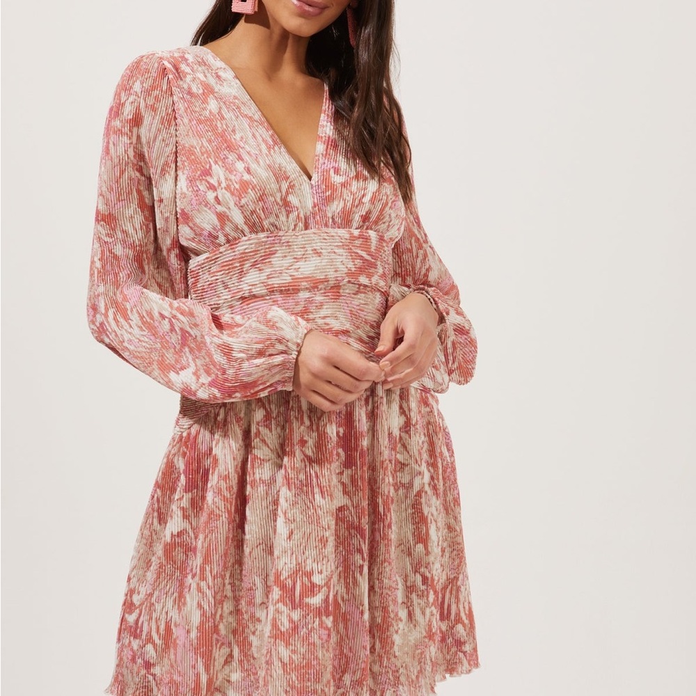 ASTR the label Floral Long Sleeve Plisse Wrap Front Dress NWT